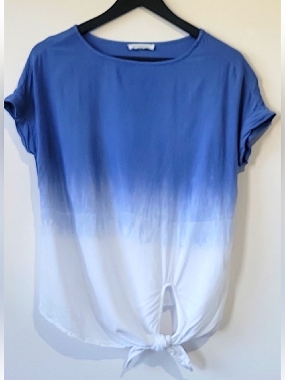 BEACH LUNCH LOUNGE OMBRE BLUE AND WHITE SIDE TIE PULLOVER SHORT SLEEVE S…